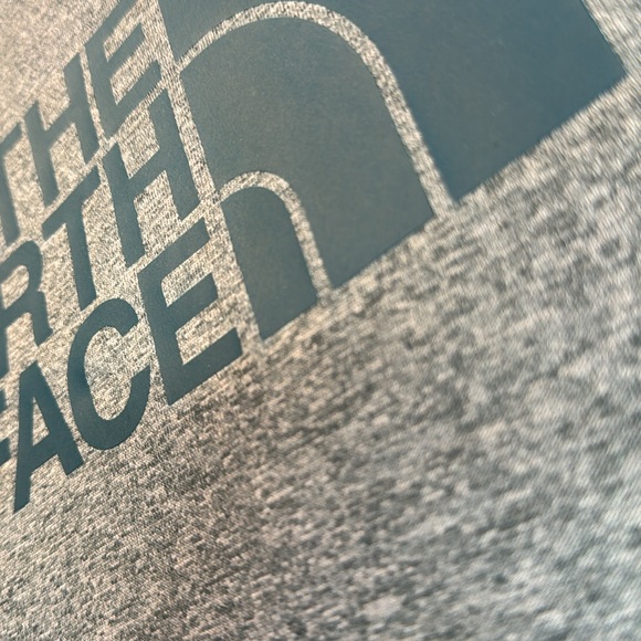 NWOT The North Face Mens Pullover Hoodie Gray Size Medium - Picture 3 of 12